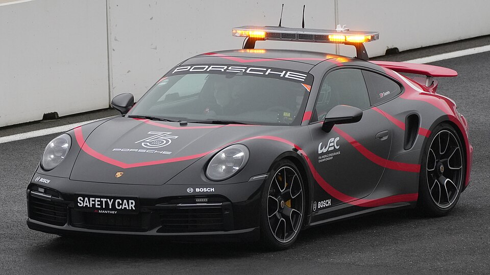 Illustration: 2026 Racing Safety Equipment Standards and Compliance