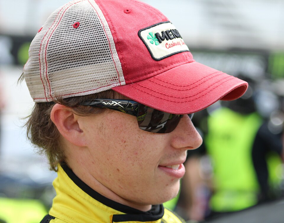 Illustration: 2026 Trends and Personalization in Racing Nutrition Illustration: 2026 Trends and Personalization in Racing Nutrition