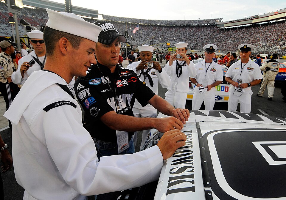 Illustration: Advanced Construction Techniques: Autoclave, Honeycomb, and Welding