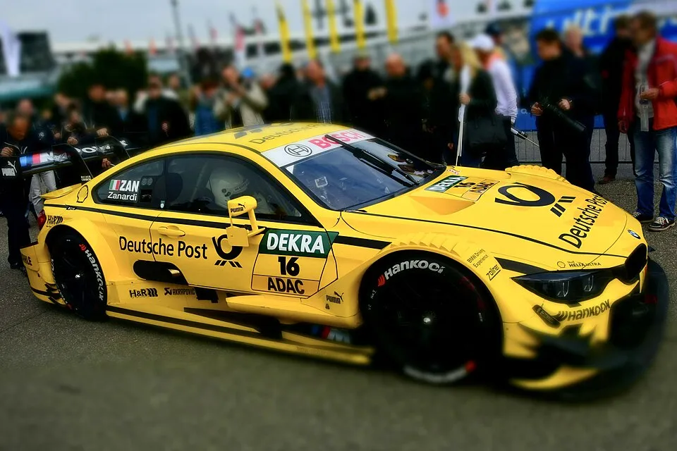 Illustration: Damping Settings: The Key to Consistent Tire Contact and Cornering Stability Illustration: Damping Settings: The Key to Consistent Tire Contact and Cornering Stability