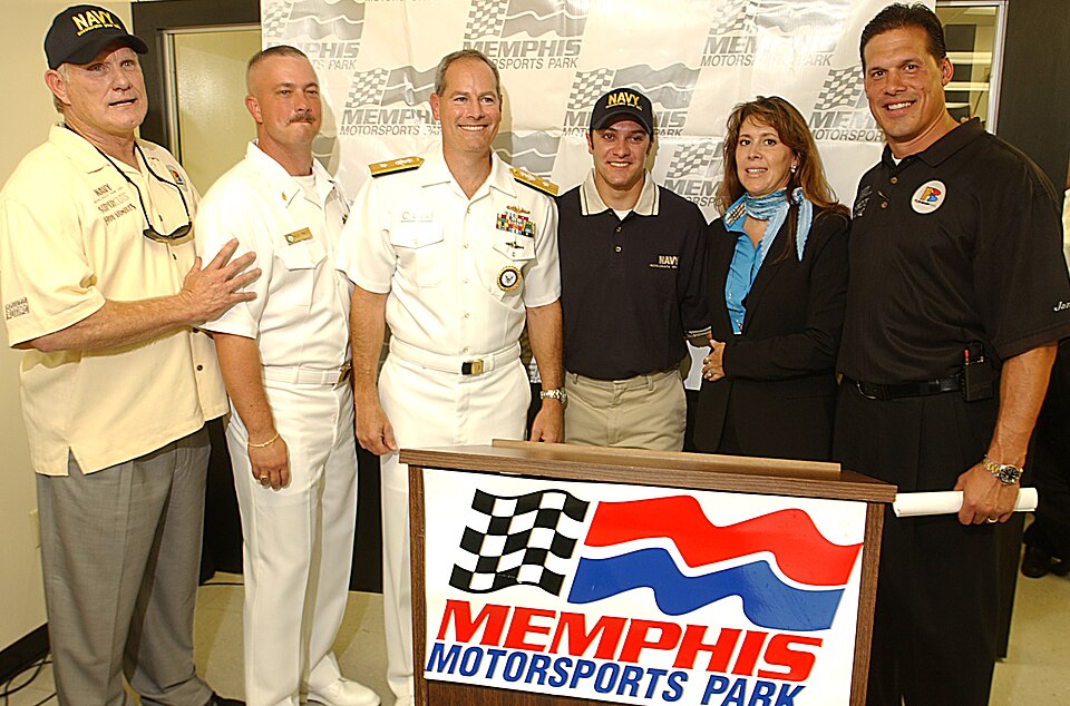 Illustration: Digital Brand Rights and Social Media Control in Modern Racing Contracts