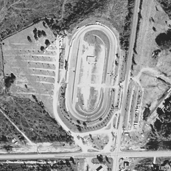 Illustration: Drafting and Side-Drafting: Strategic Overtaking on Ovals