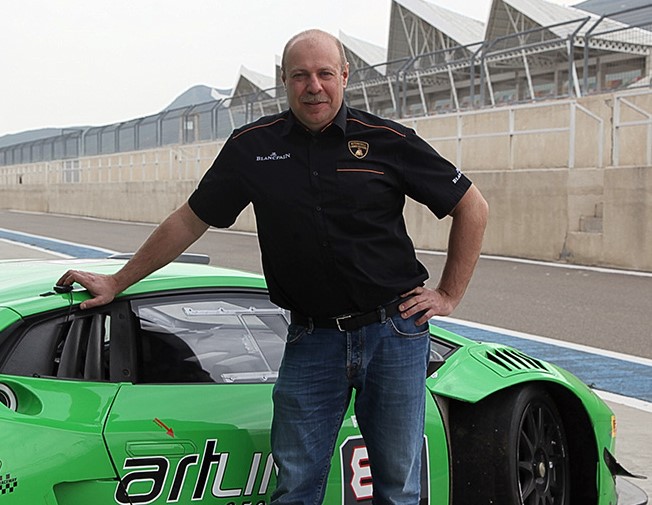 Illustration: How Did Sarah Moore Progress from Karting to Racing Engineering?