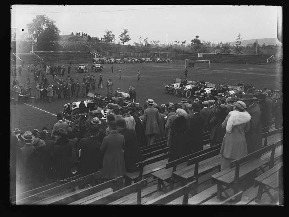 Illustration: How Do Cultural Differences Shape Racing Etiquette and On-Track Behavior?