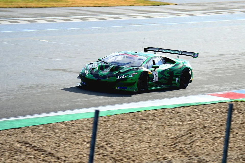 Illustration: How Does Professional Coaching Accelerate Your Racing Development?