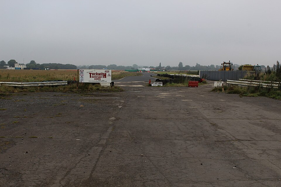 Illustration: Nearby Tracks and Venues: Where Harrogate Races