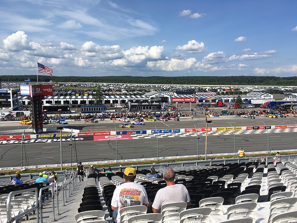 Illustration: Practice Efficiency: The Key to NASCAR Qualifying Success Illustration: Practice Efficiency: The Key to NASCAR Qualifying Success