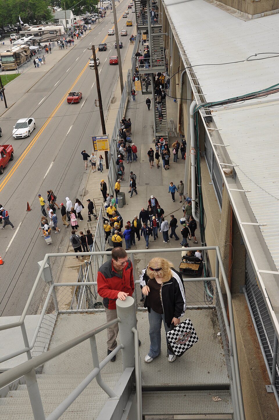 Illustration: Series-Specific Pit Stop Approaches: F1, IndyCar, NASCAR, and W Series