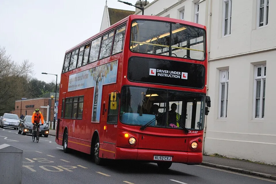 Illustration: The Coaching Toolkit: Methods That Deliver Real Improvement