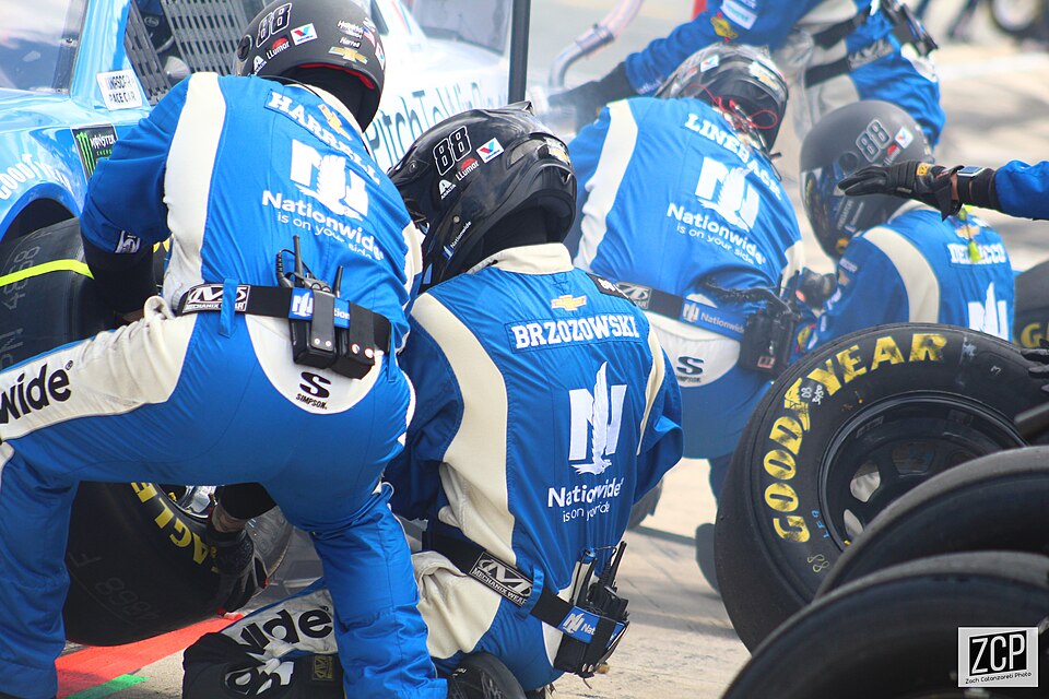 Illustration: The Performance Impact of Fuel Weight: Why Every Kilogram Counts Illustration: The Performance Impact of Fuel Weight: Why Every Kilogram Counts