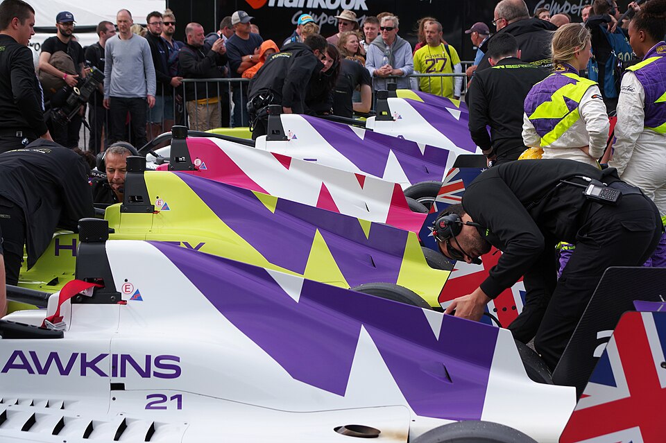 Illustration: W Series 2026: What Drivers Need to Know About the Selection Process Illustration: W Series 2026: What Drivers Need to Know About the Selection Process