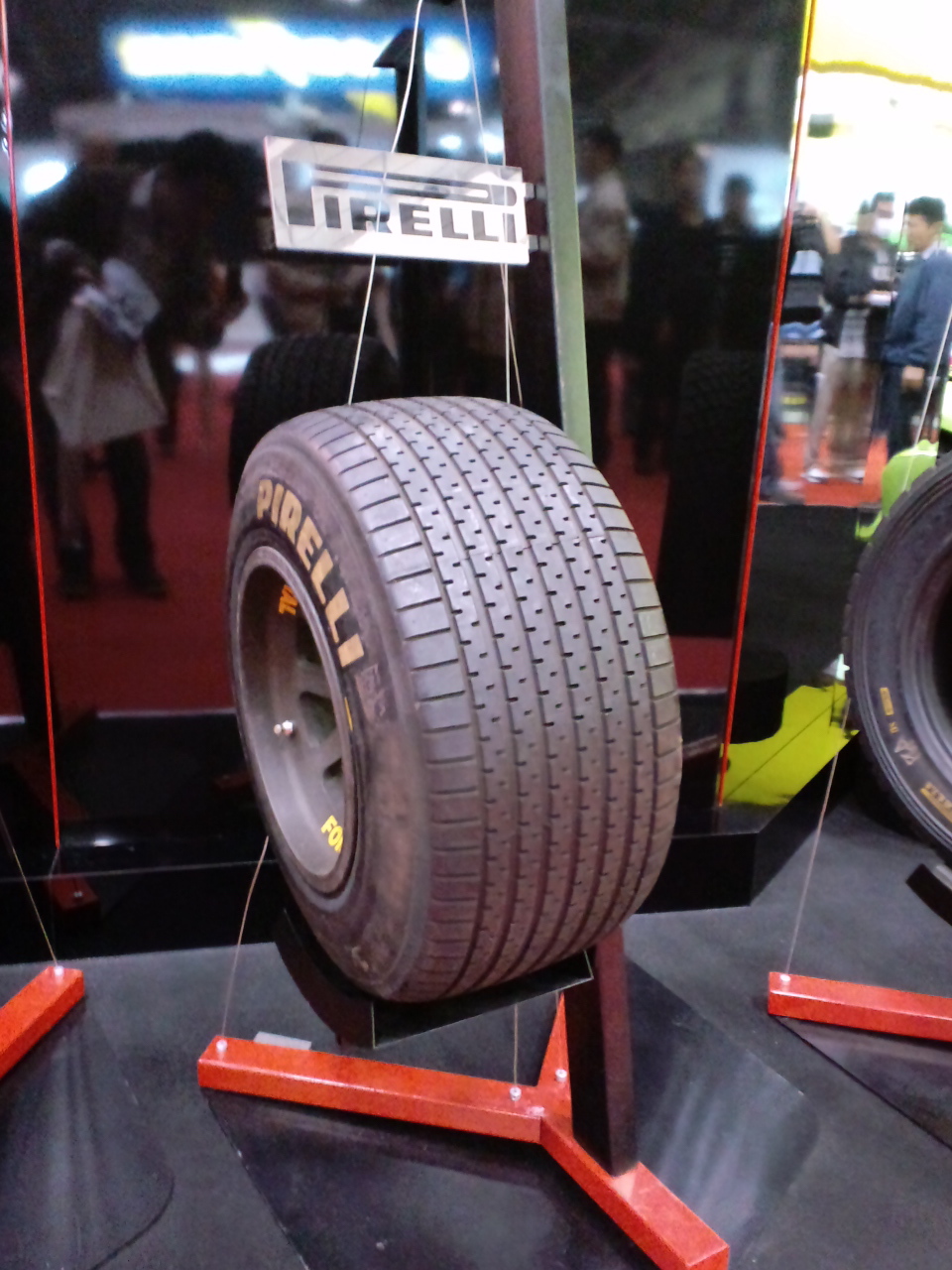 Illustration: Wet Weather Tires: Intermediate and Full Wet Compounds