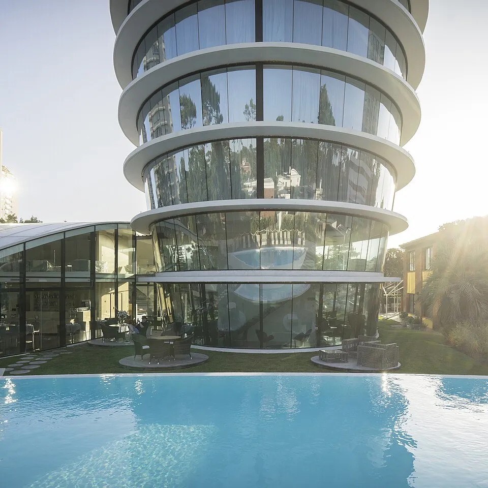 Illustration: What Amenities and Pricing Define Harrogate's Luxury Spa Hotels?