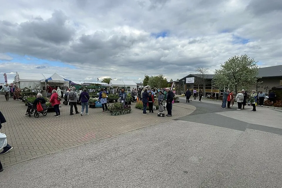 Illustration: How Did the Great Yorkshire Show Transition from Traveling to Permanent? Illustration: How Did the Great Yorkshire Show Transition from Traveling to Permanent?