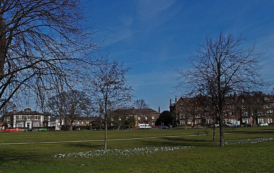 Illustration: How to Combine Shopping with Harrogate's Attractions for a Full Day Out Illustration: How to Combine Shopping with Harrogate's Attractions for a Full Day Out